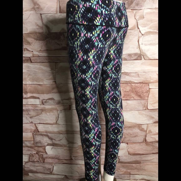 Victoria’s Secret VSX Sport legging size M - Picture 3 of 6
